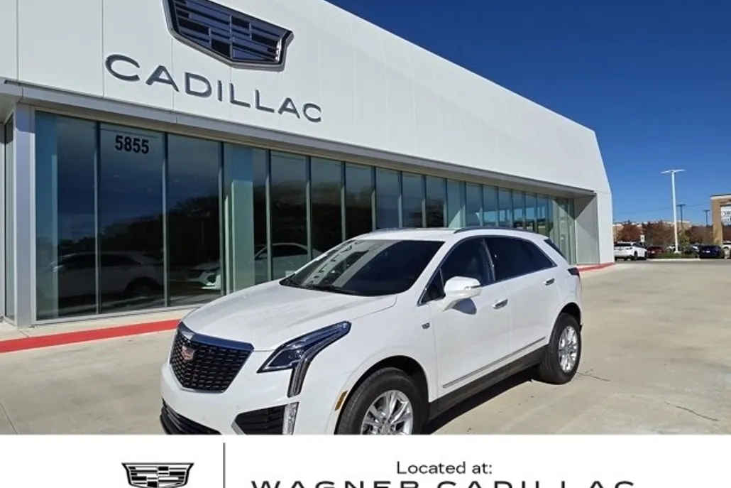 2025 Cadillac XT5 Luxury photo 1