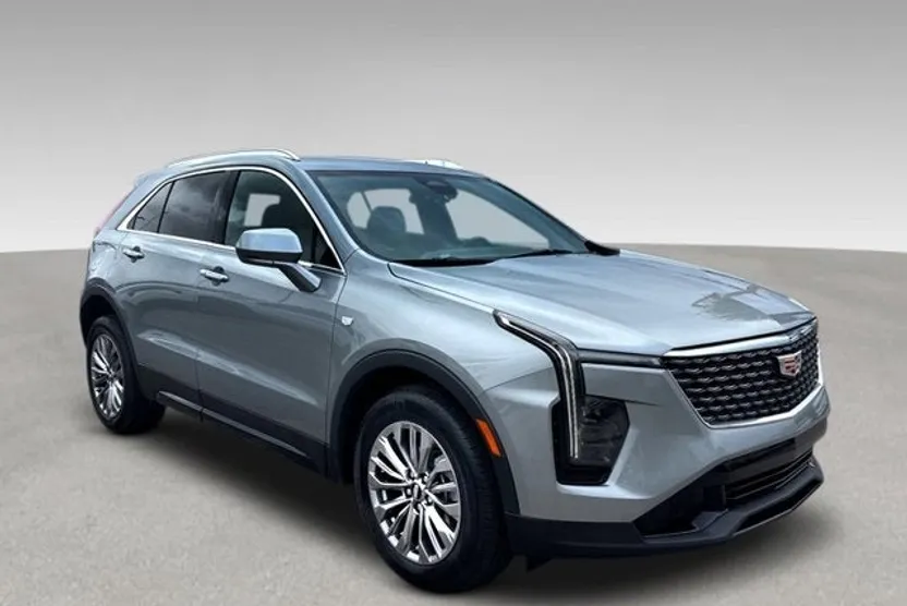2024 Cadillac XT4 Premium Luxury photo 1