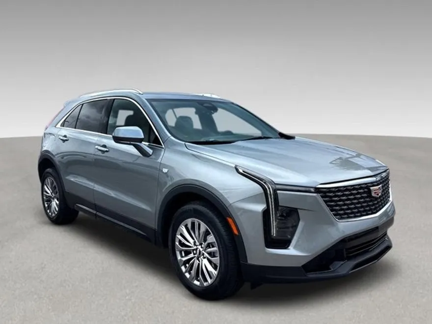 2024 Cadillac XT4 Premium Luxury photo 1