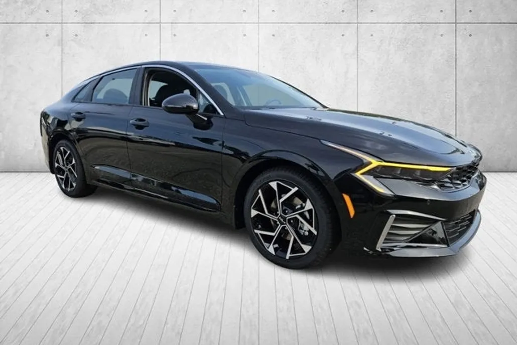 2025 Kia K5 EX photo 1