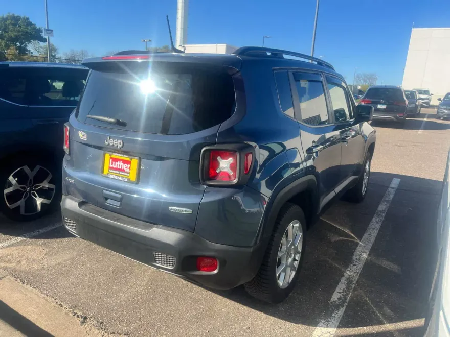 2022 Jeep Renegade Latitude photo 1