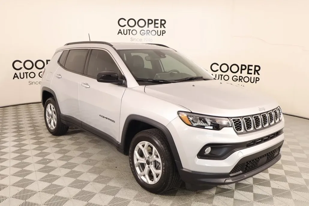 2025 Jeep Compass Latitude photo 1