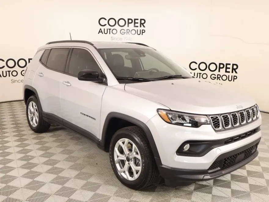 2025 Jeep Compass Latitude photo 1