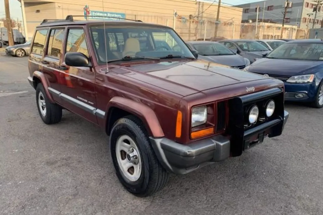 2000 Jeep Cherokee Sport photo 1