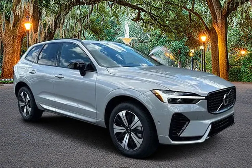 2024 Volvo XC60 Recharge T8 Plus photo 1