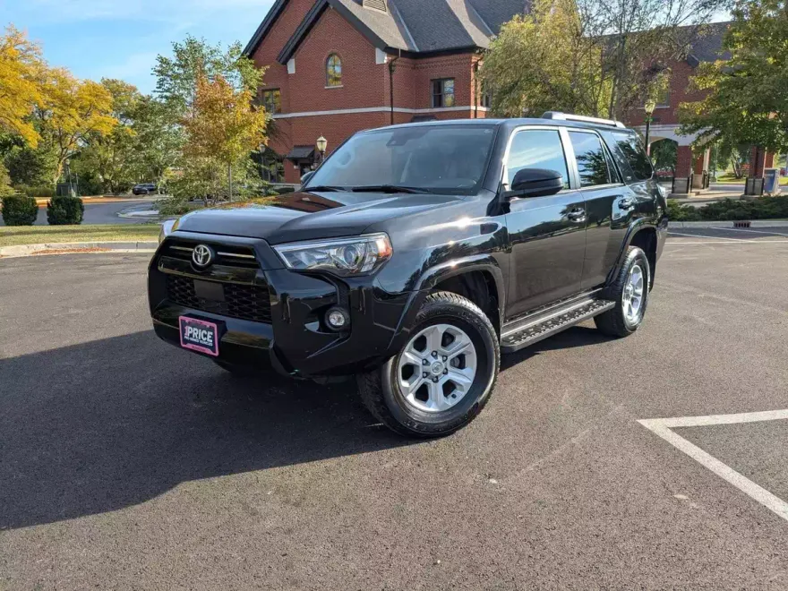 2024 Toyota 4Runner SR5 photo 1