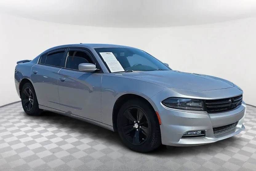 2018 Dodge Charger SXT Plus photo 1