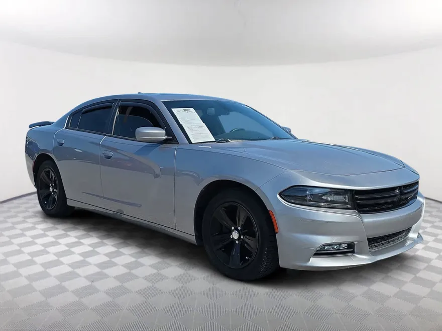 2018 Dodge Charger SXT Plus photo 1