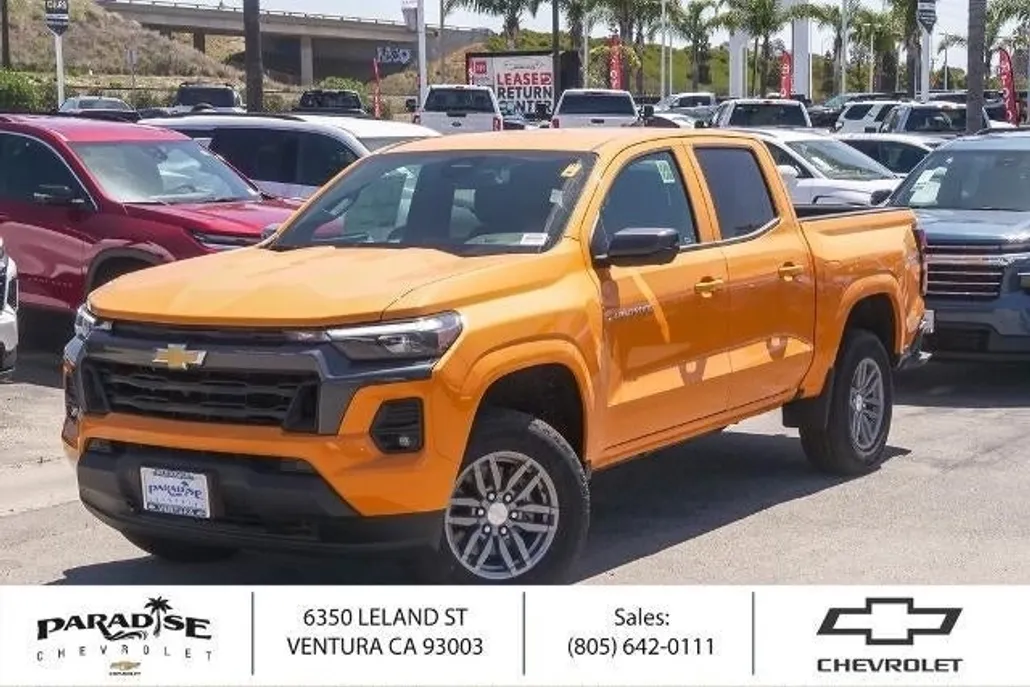2025 Chevrolet Colorado Work Truck LT photo 1