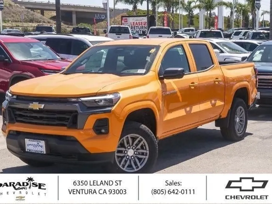 2025 Chevrolet Colorado Work Truck LT photo 1