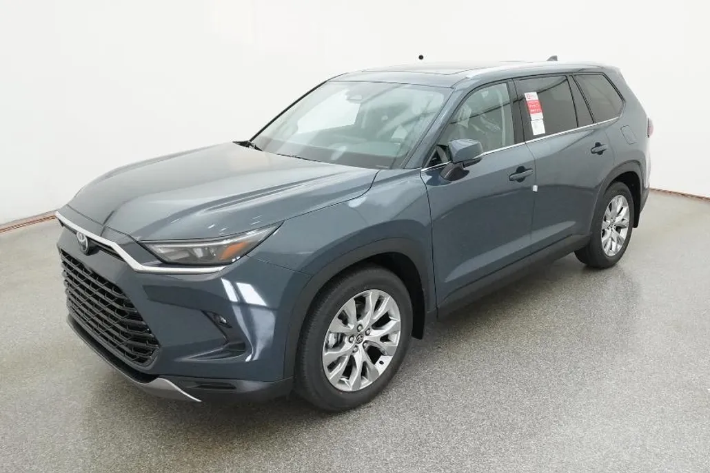 2026 Toyota Grand Highlander Limited photo 1