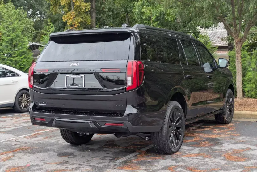 2025 Ford Expedition MAX Platinum photo 1