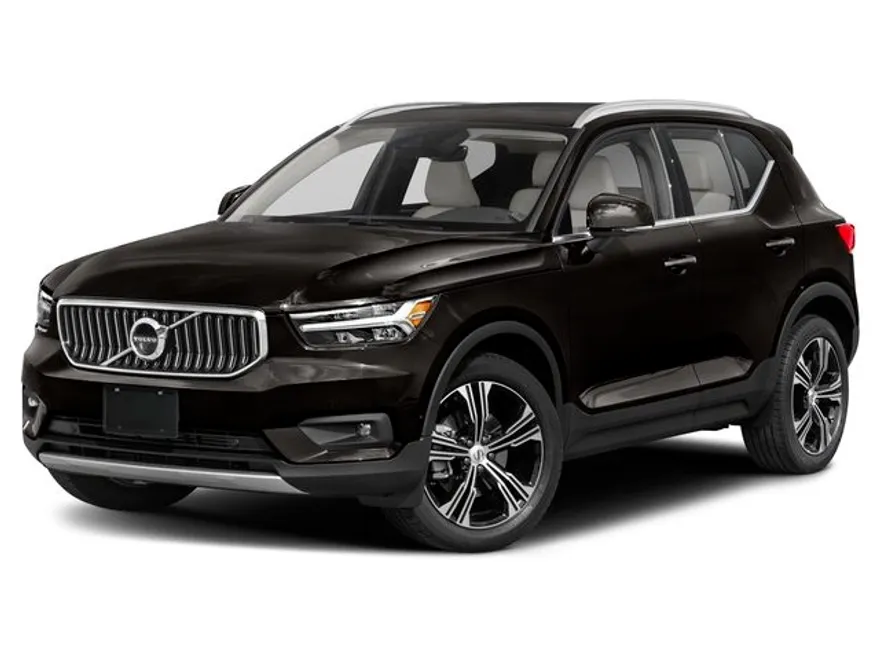 2022 Volvo XC40 Momentum photo 1