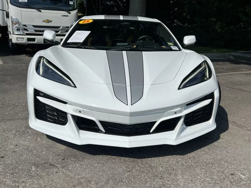 2025 Chevrolet Corvette 3LZ photo 1