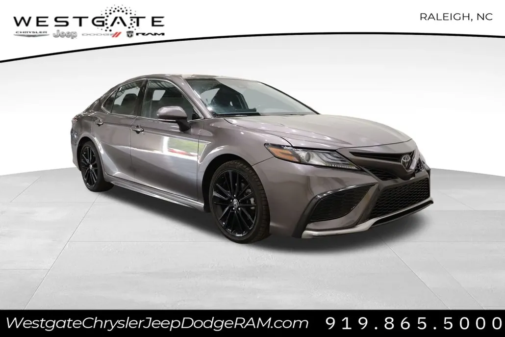 2022 Toyota Camry XSE photo 1