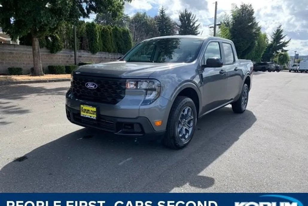 2025 Ford Maverick XLT photo 1