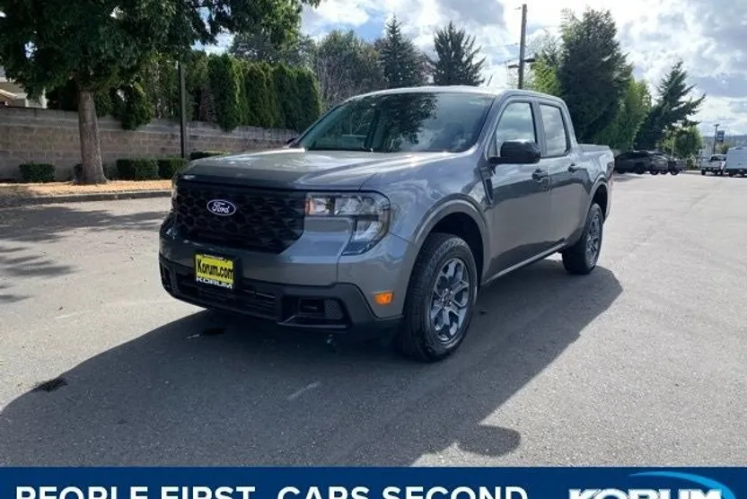 2025 Ford Maverick XLT photo 1