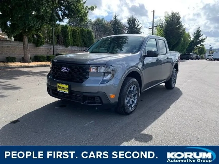 2025 Ford Maverick XLT photo 1