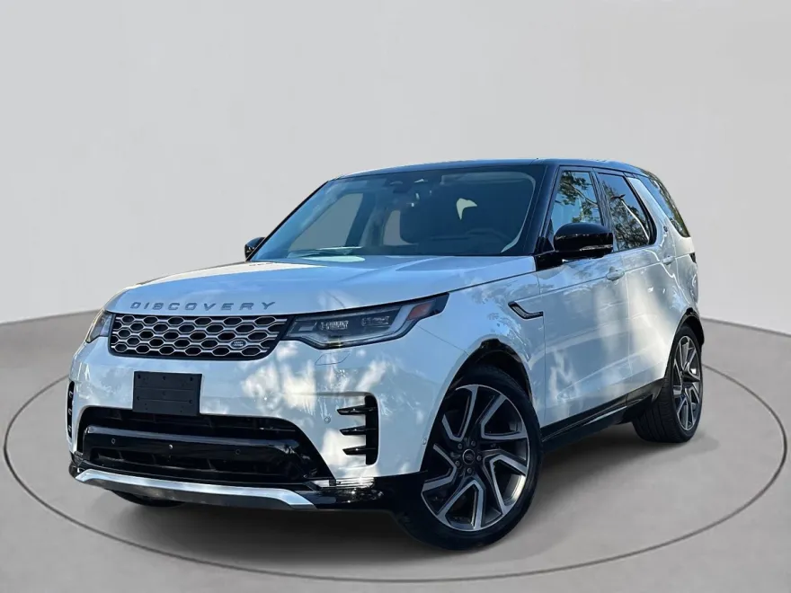 2025 Land Rover Discovery Metropolitan Edition photo 1