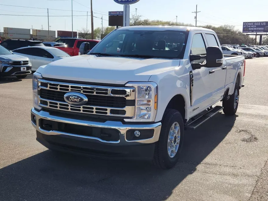 2025 Ford F-350 XLT photo 1