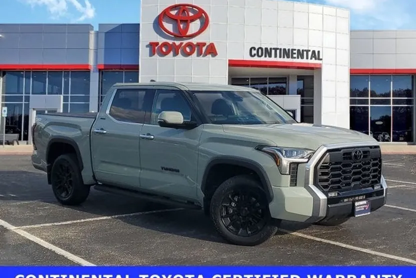 2022 Toyota Tundra Limited photo 1