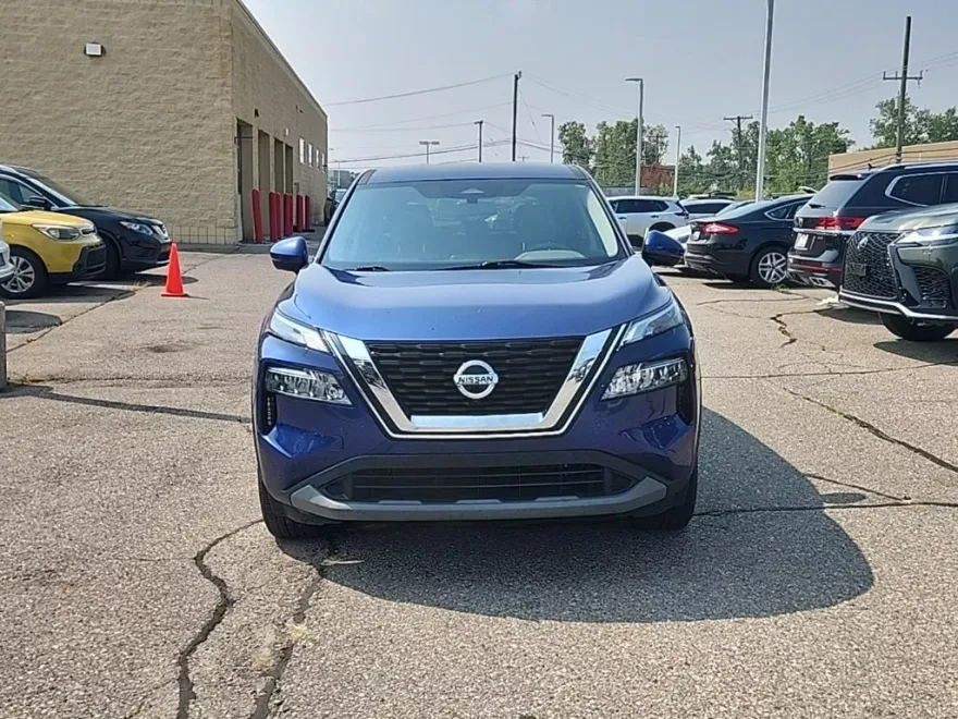 2021 Nissan Rogue SV photo 1