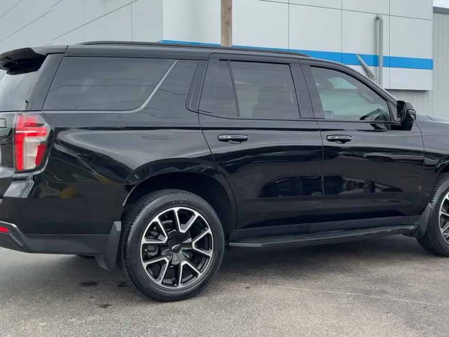2021 Chevrolet Tahoe RST photo 1