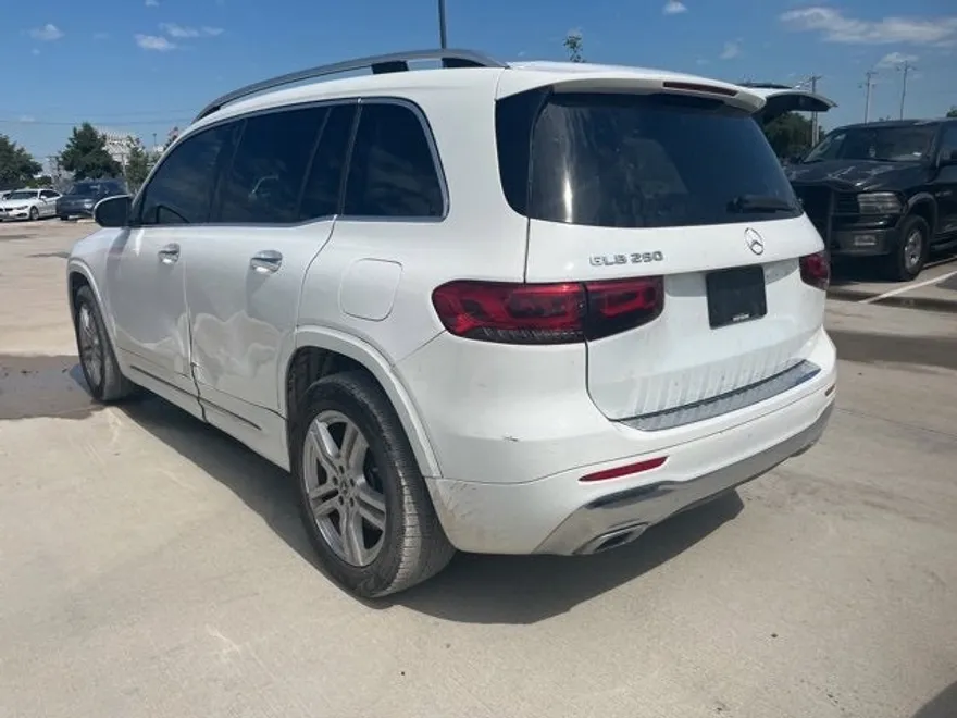 2020 Mercedes Benz GLB 250 photo 1