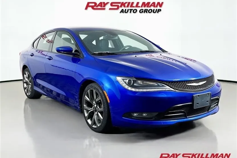 2015 Chrysler 200 S photo 1