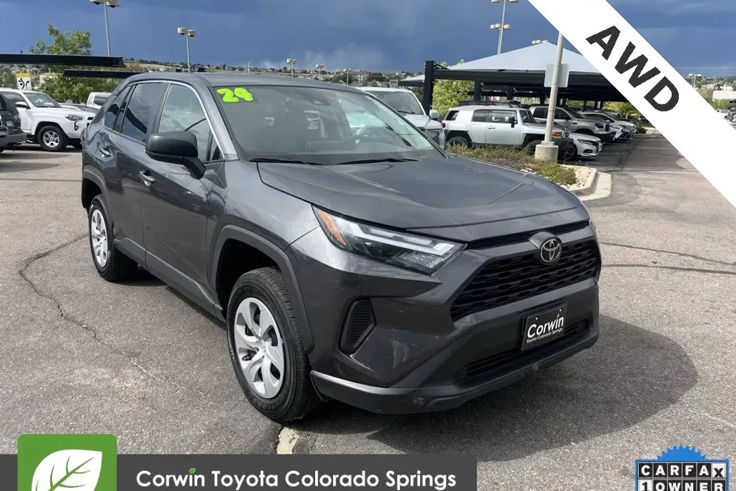 2024 Toyota RAV4 LE photo 1