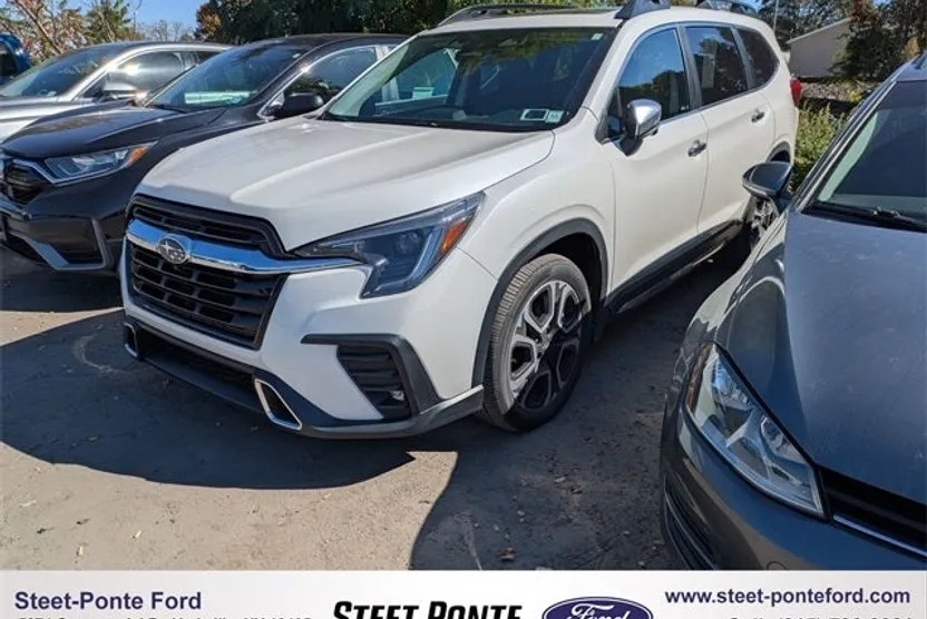2023 Subaru Ascent Touring photo 1