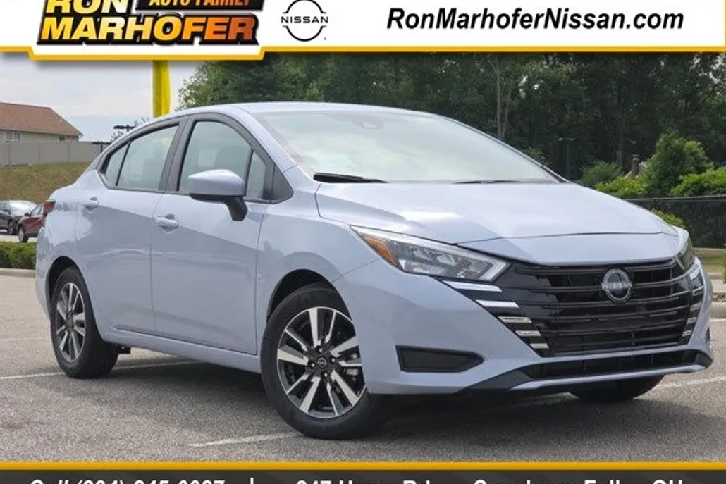 2025 Nissan Versa 1.6 SV photo 1