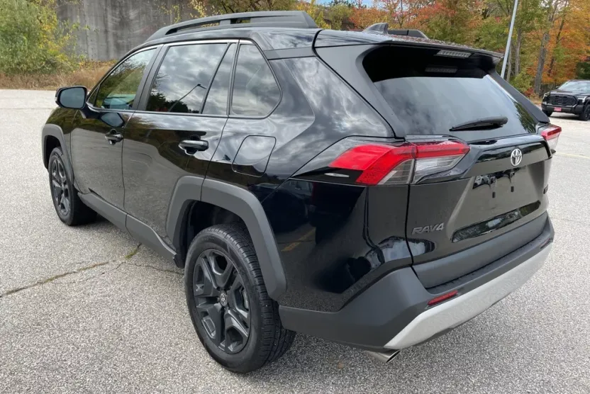 2023 Toyota RAV4 Adventure photo 1