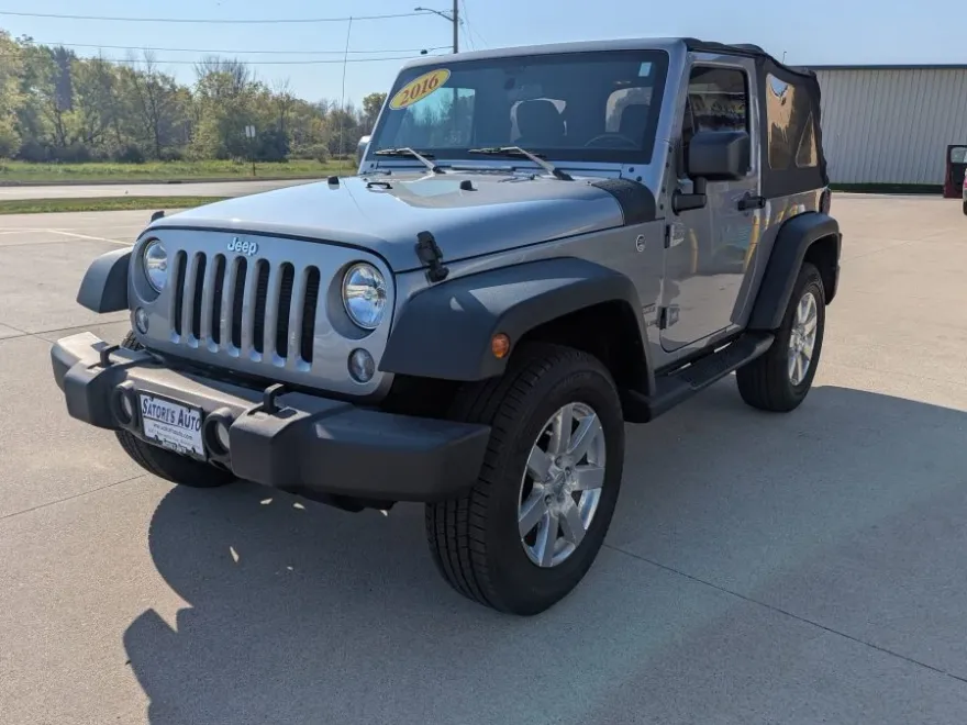 2016 Jeep Wrangler Sport S photo 1