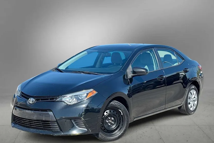 2016 Toyota Corolla LE photo 1