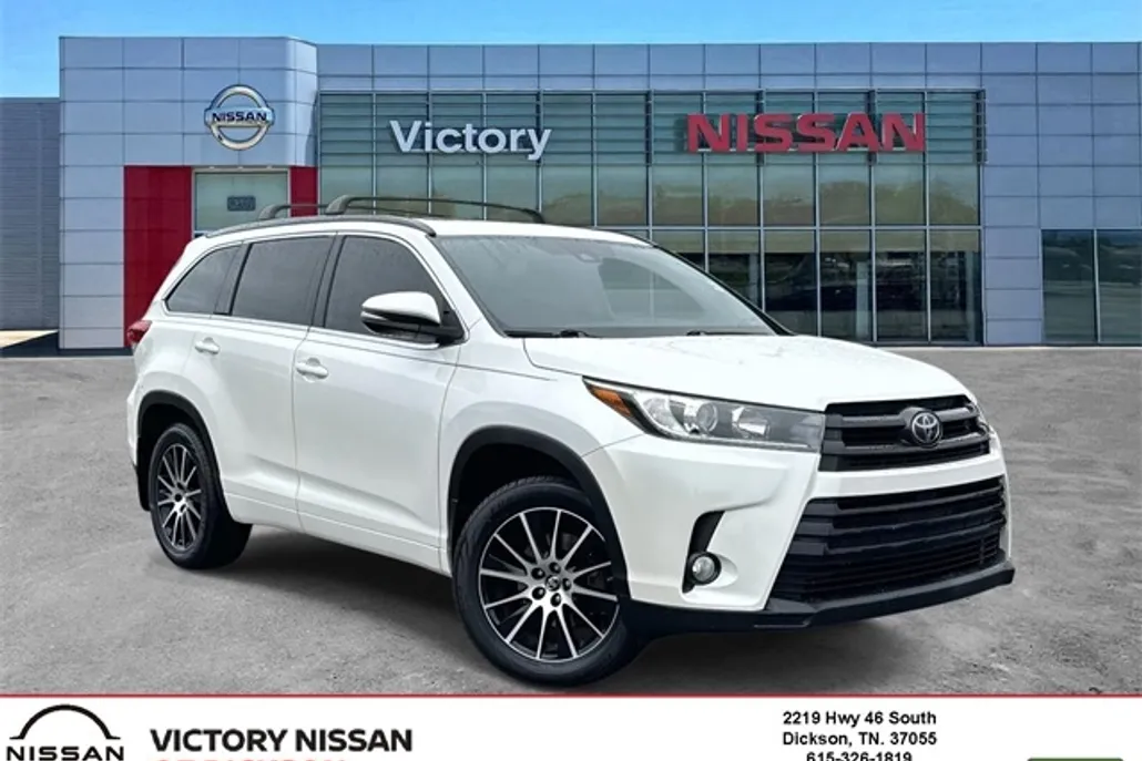 2017 Toyota Highlander SE photo 1