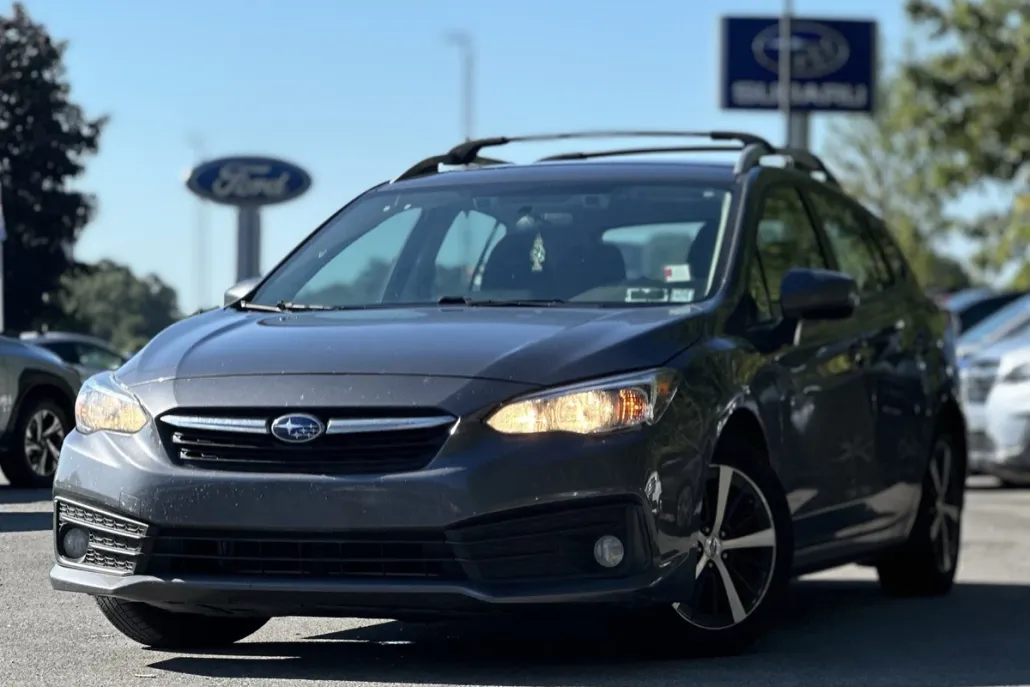 2020 Subaru Impreza Premium photo 1