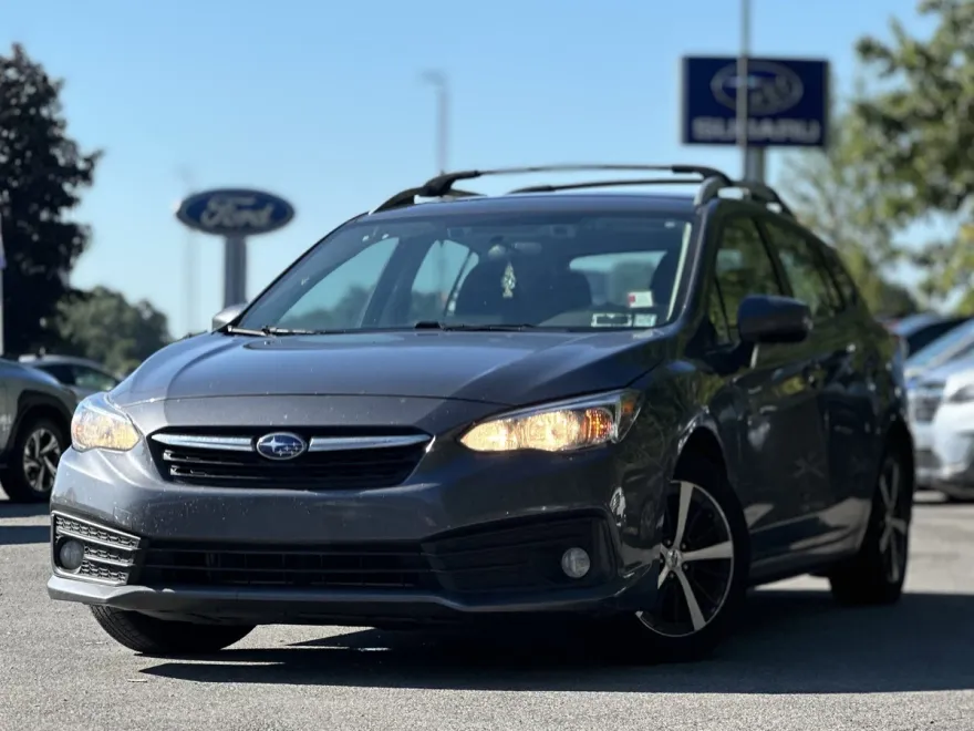 2020 Subaru Impreza Premium photo 1
