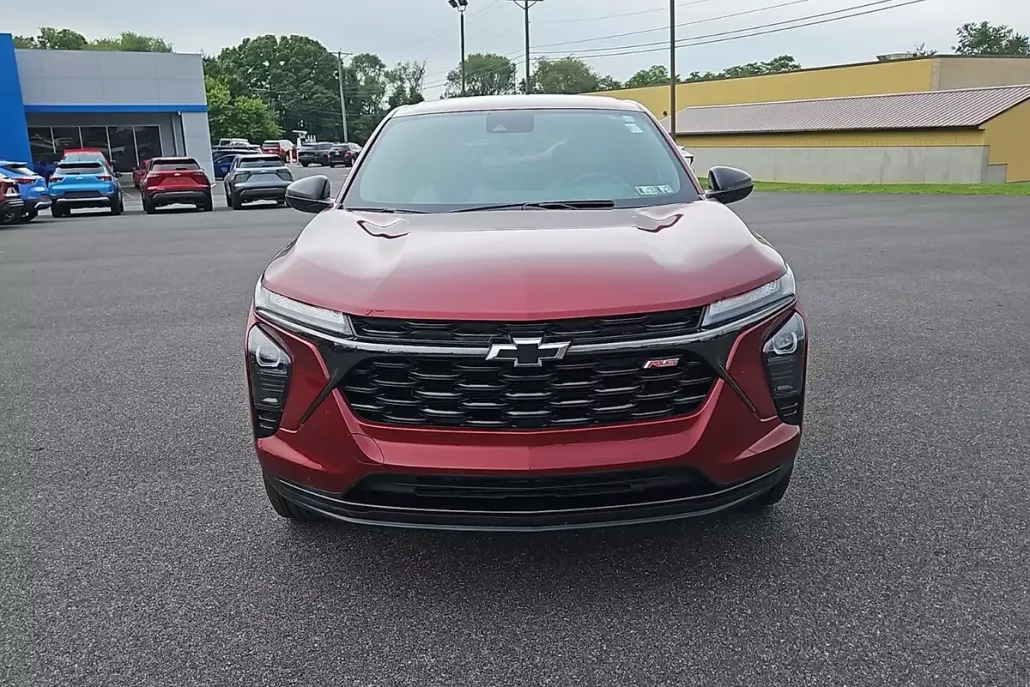 2024 Chevrolet Trax photo 1