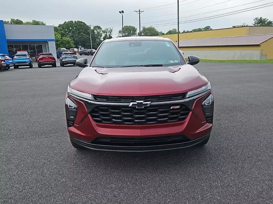 2024 Chevrolet Trax photo 1