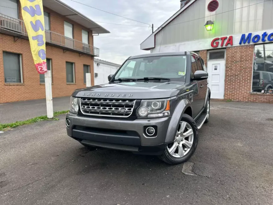 2016 Land Rover LR4 HSE photo 1