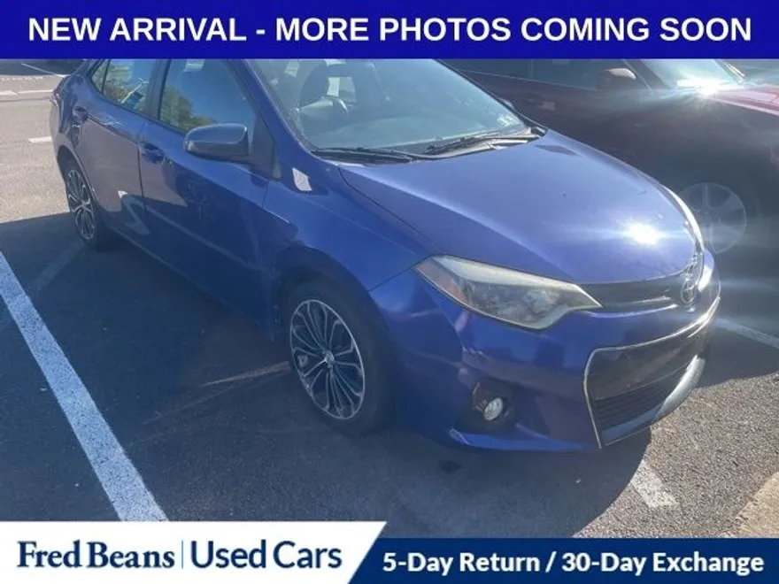 2015 Toyota Corolla L photo 1