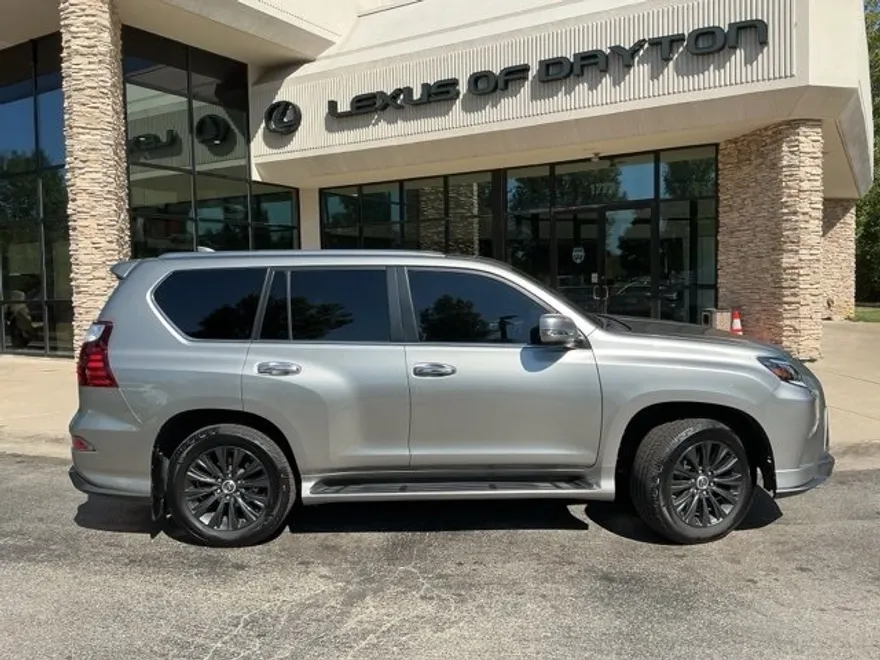 2022 Lexus GX 460 Luxury photo 1