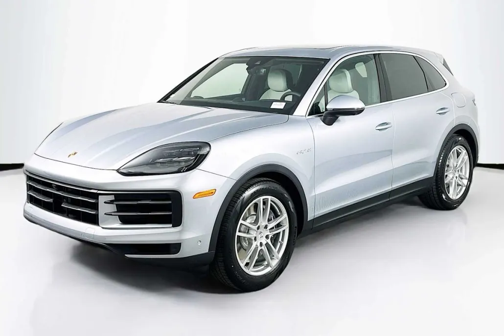 2025 Porsche Cayenne E-Hybrid photo 1