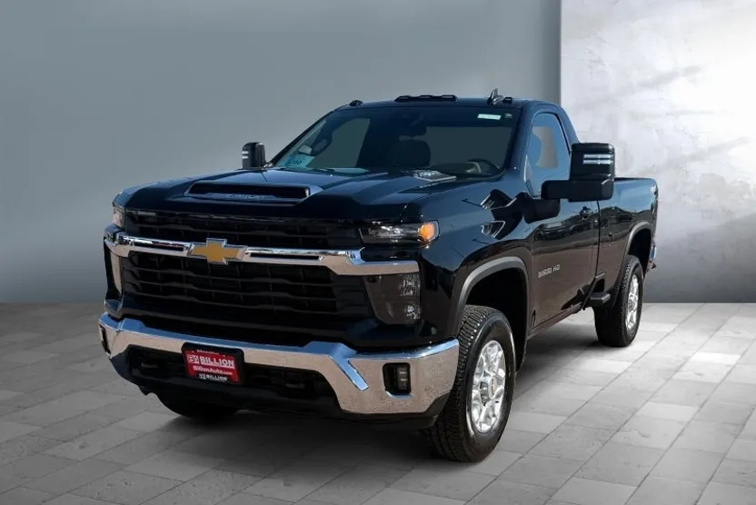2024 Chevrolet Silverado 3500HD LT photo 1