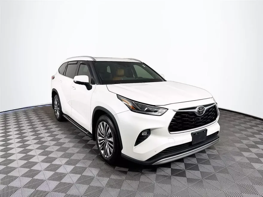 2021 Toyota Highlander Platinum photo 1