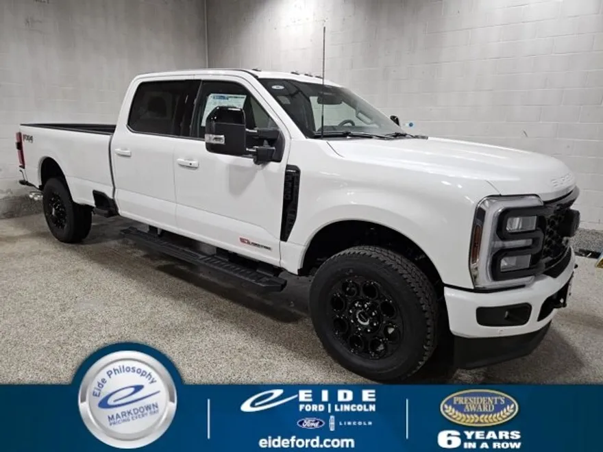 2025 Ford F-350 Lariat photo 1