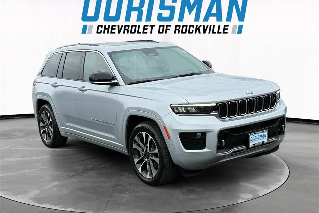 2023 Jeep Grand Cherokee Overland photo 1