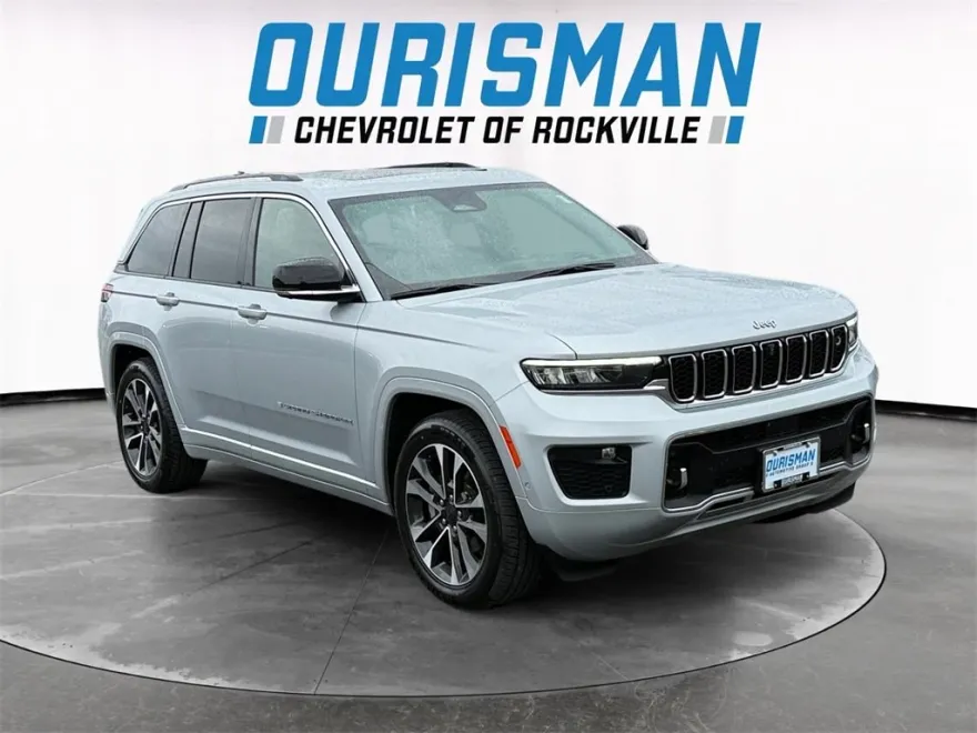 2023 Jeep Grand Cherokee Overland photo 1