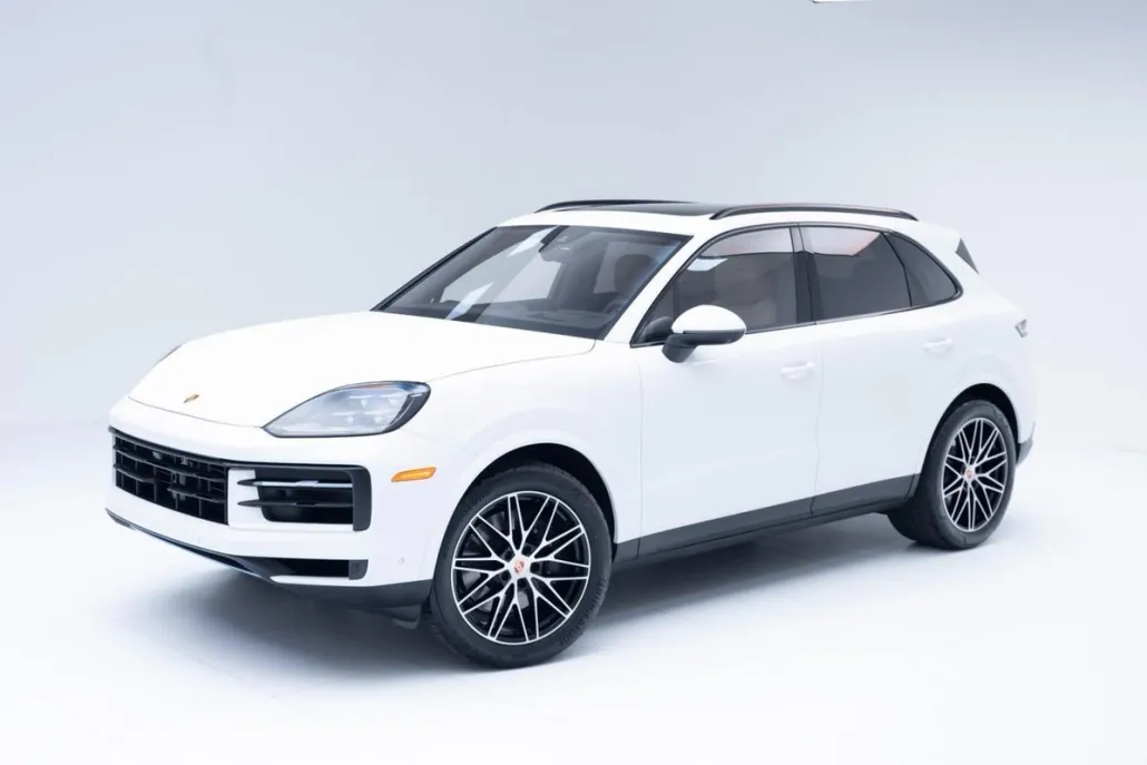 2025 Porsche Cayenne photo 1